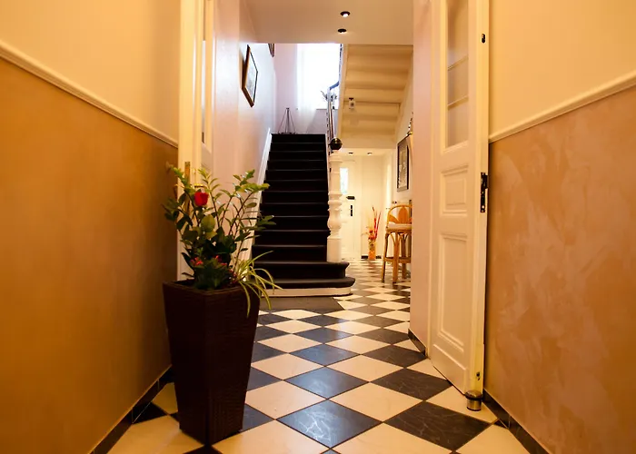 Carlton Mayfair