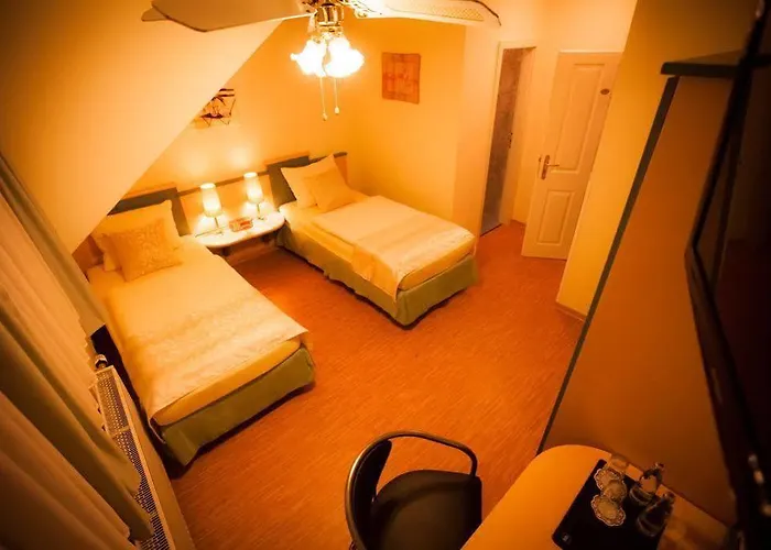 Carlton Mayfair Hotel 3*