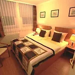 Hotel Carlton Mayfair 3*