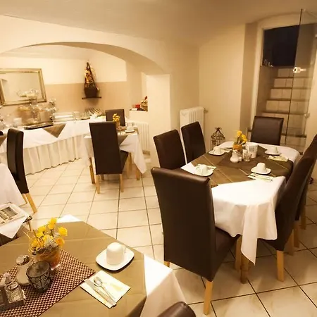 Carlton Mayfair Szálloda 3*