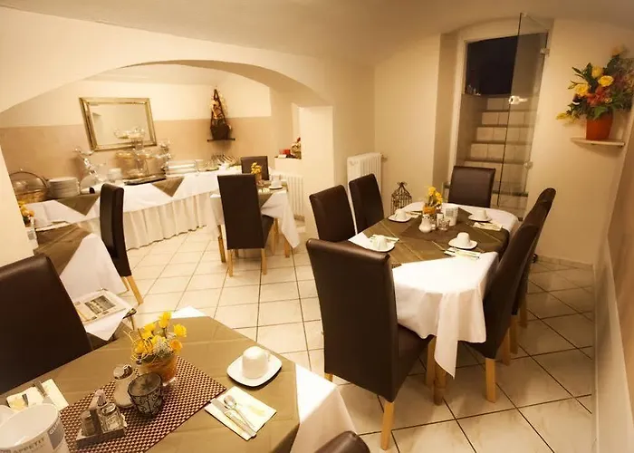 Carlton Mayfair Hotel 3*