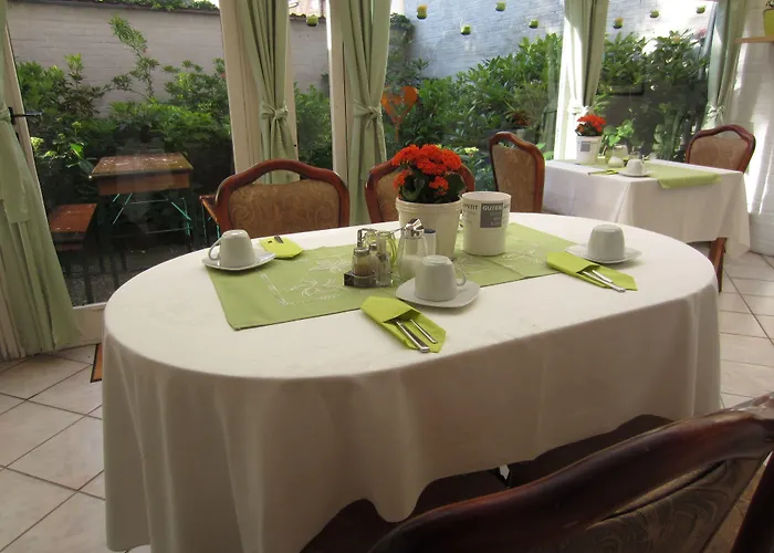 Otel Carlton Mayfair 3*