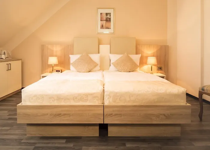 Carlton Mayfair Otel